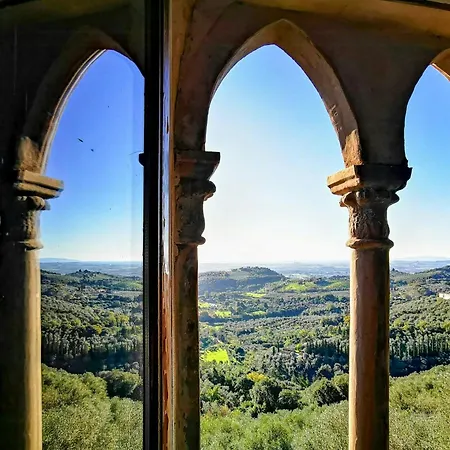 Small Castle With Sea View In 別荘 カンピーリア・マリッティマ